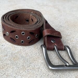 Vintage Belt Fossil Brown Boho Silver Studs & Pin Wheel Cut Outs 32”-37” Waist